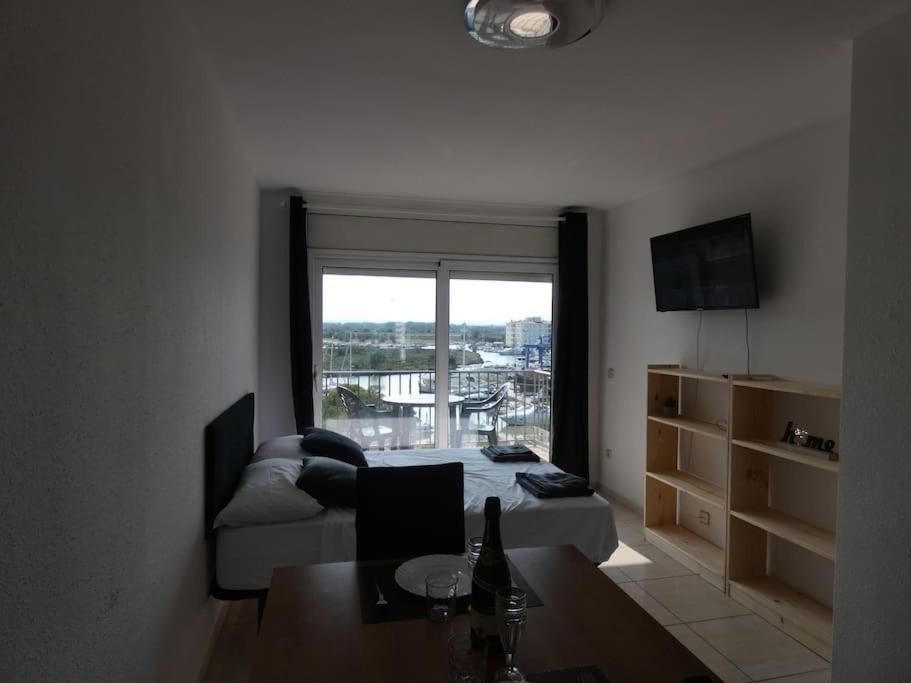 Estudio Con Vistas, Roses Zewnętrze zdjęcie