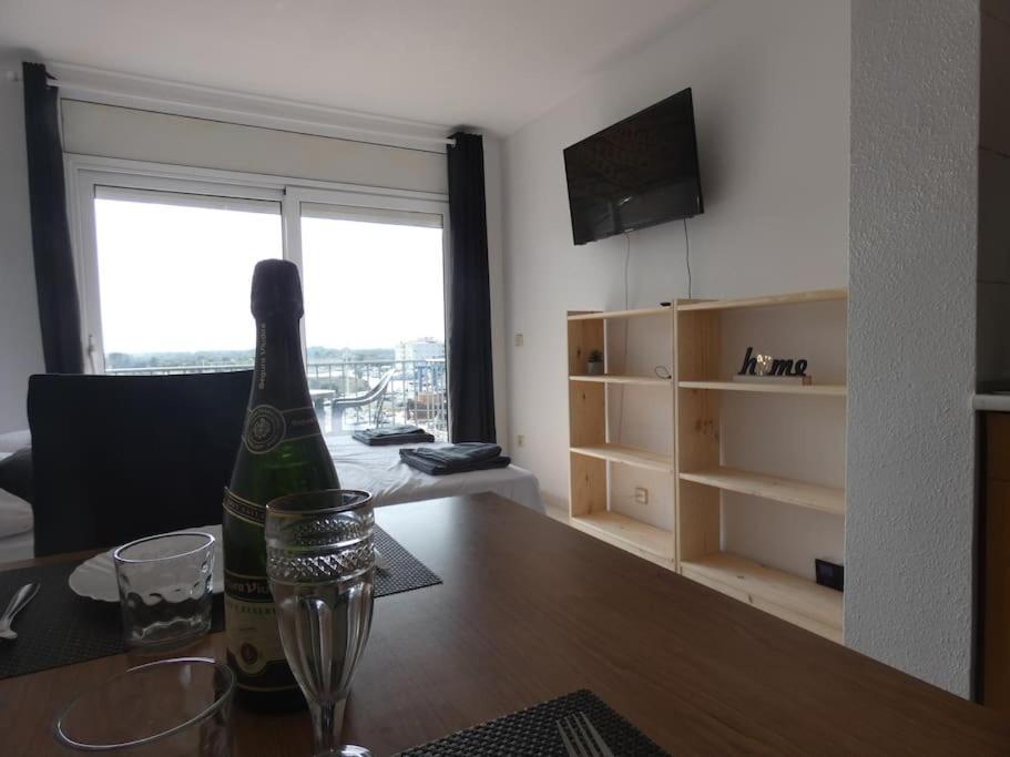 Estudio Con Vistas, Roses Zewnętrze zdjęcie