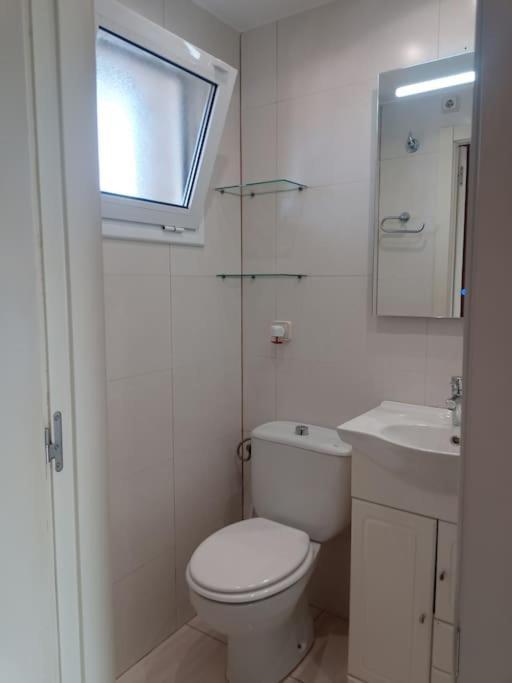 Estudio Con Vistas, Roses Zewnętrze zdjęcie