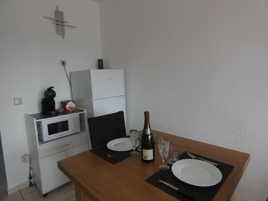 Estudio Con Vistas, Roses Zewnętrze zdjęcie